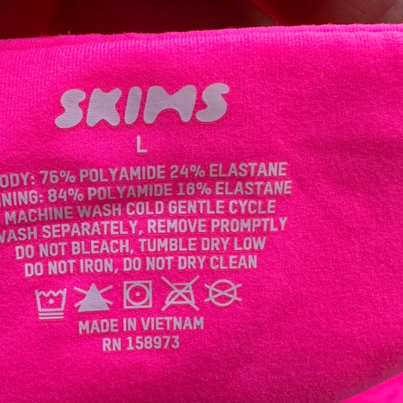 Hot Neon Pink SKIMS Set Bandeau Bra & BoyShort Large - Picture 3 of 7